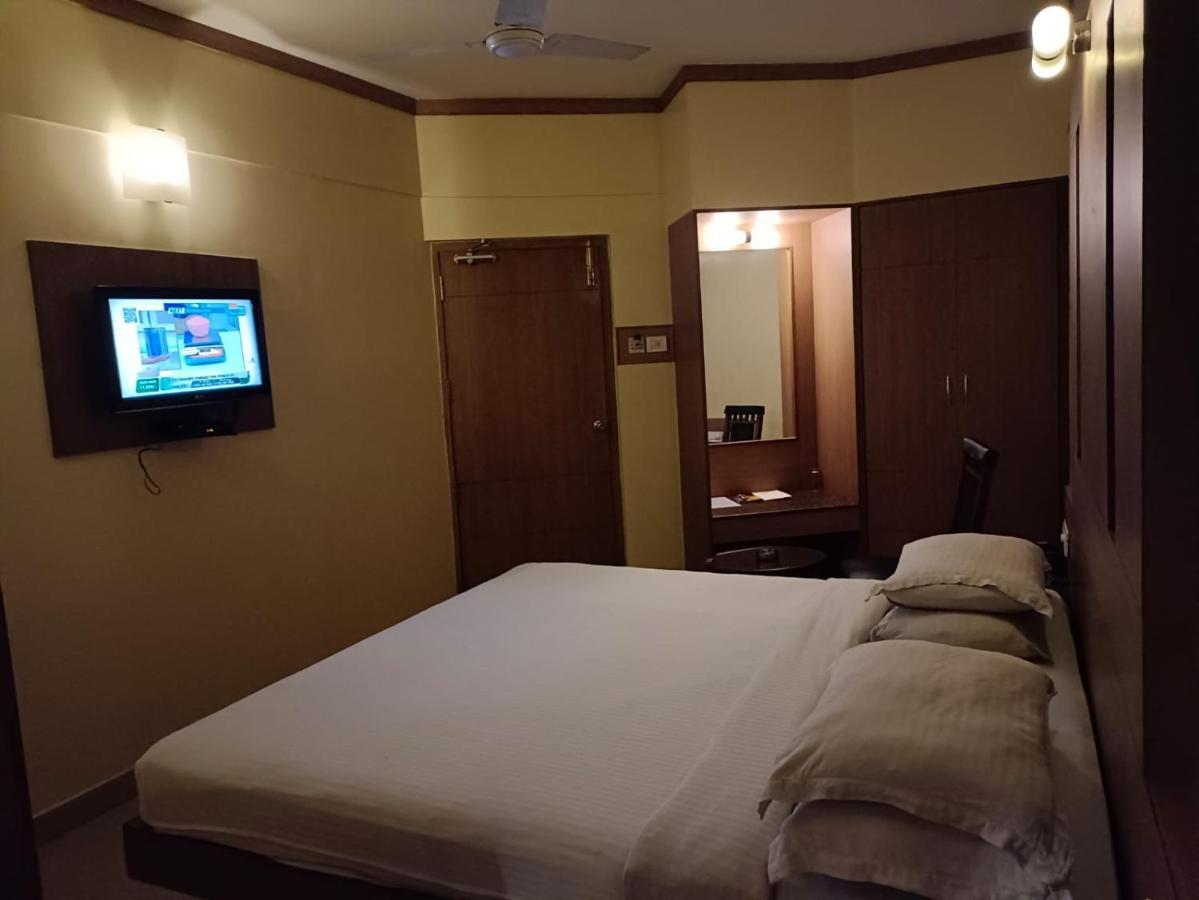 Hotel A P Coimbatore Esterno foto